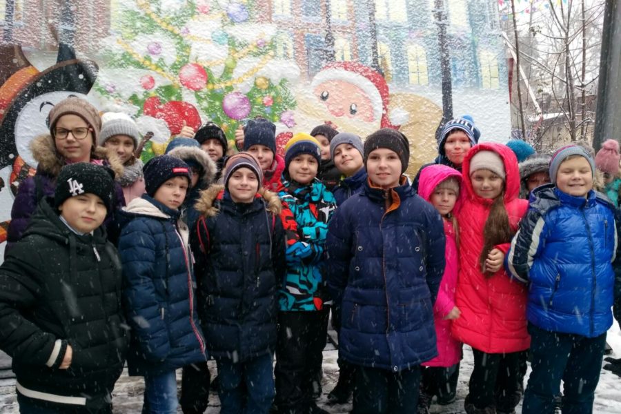 На фабриці ялинкових прикрас
