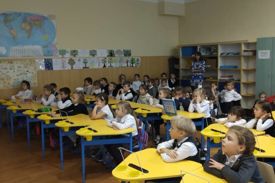 Учні 1-Г класу знають правила поведінки в громадських місцях!