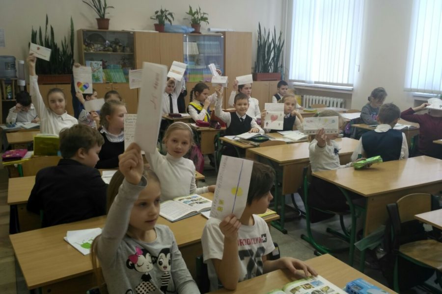 4-В вітає всіх з першим днем ВЕСНИ!