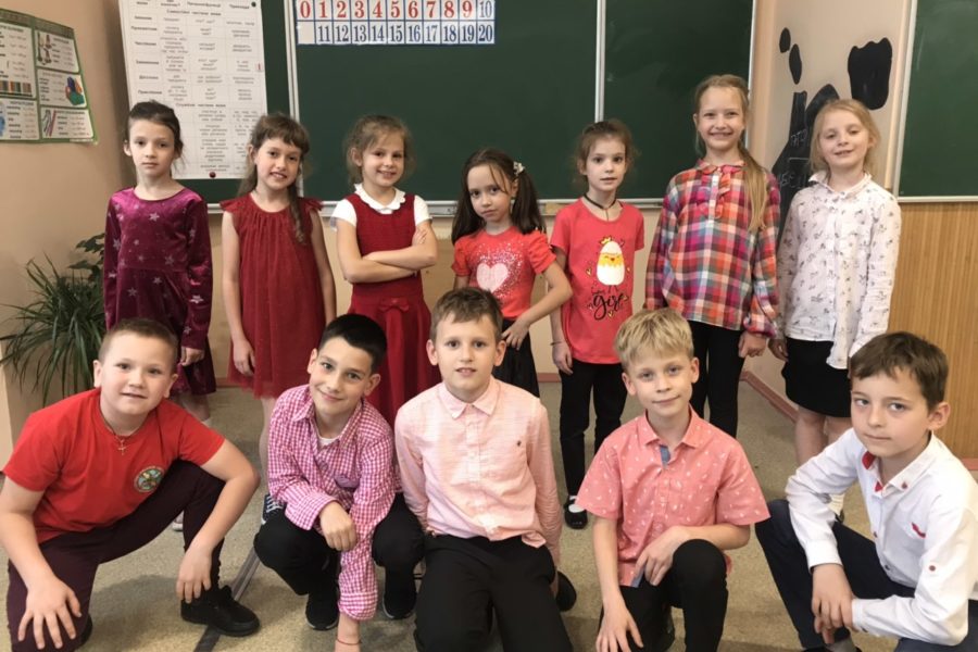 Веселковий тиждень. День перший – червоний!