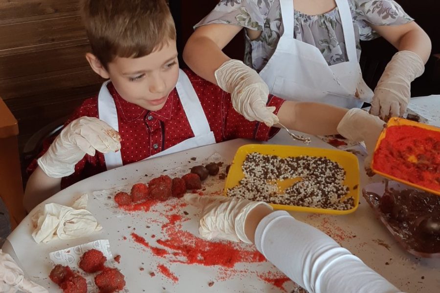 Учні 1б солодко відсвяткували останній дзвоник! Канікули!