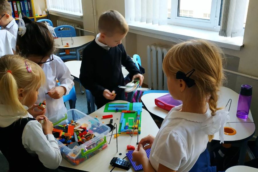 Висловлюємо щиру подяку учням, їх батькам та вчителям за активну участь у зборі вторсировини (макулатури).