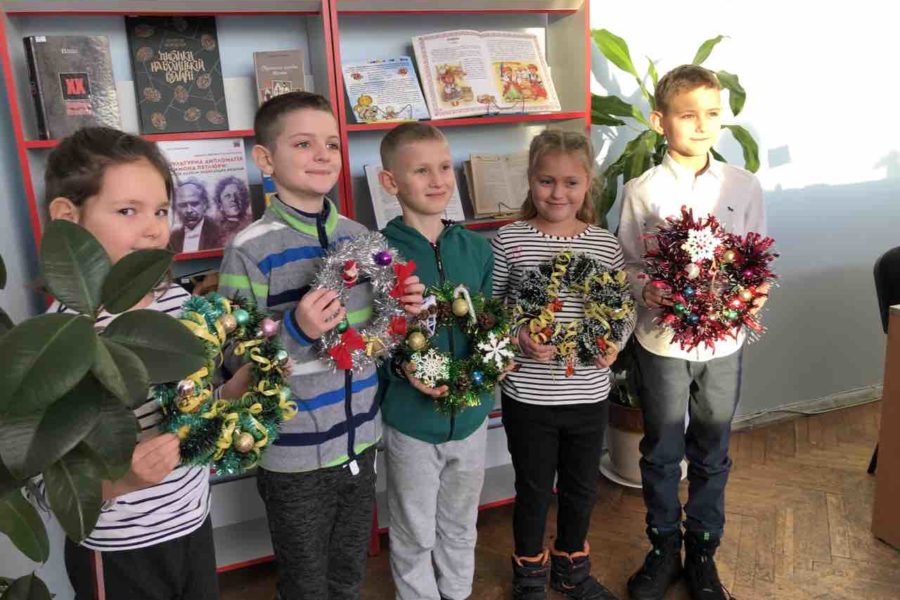 Майстер – клас із виготовлення різдвяних віночків