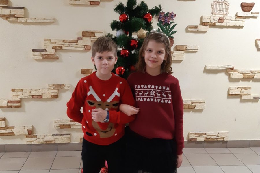 День різдвяного светрика