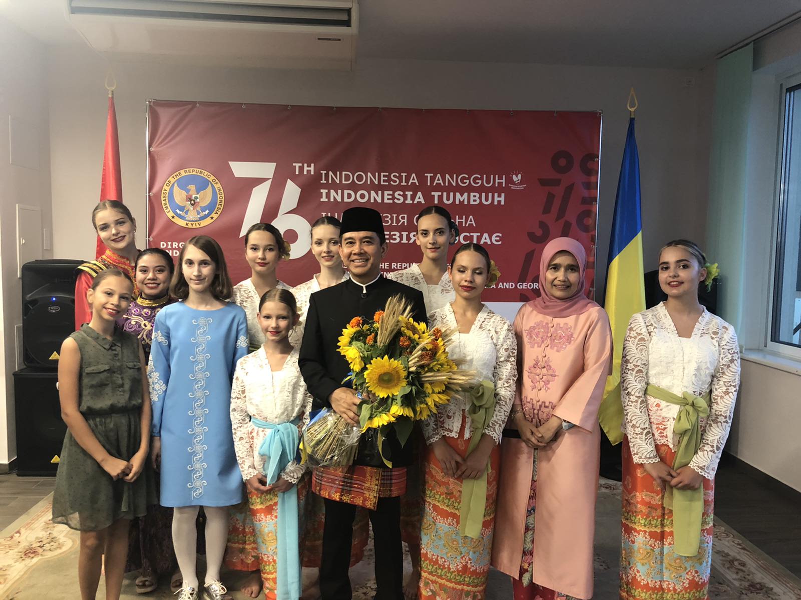Хореографічний Ансамбль «Тур-де-данс» ліцєю 144 прийняв участь у святковому концерті до Дня Незалежності у Посольстві Індонезії